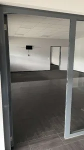 Eingangsbereich Büro (Gebäu...